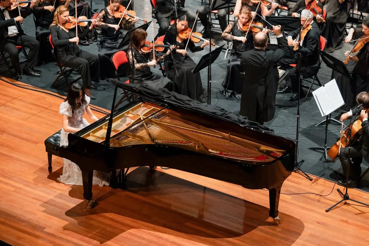 Concert photo: Sofia Philharmonic & Nayden Todorov visiting Terneuzen (05.10.2024)