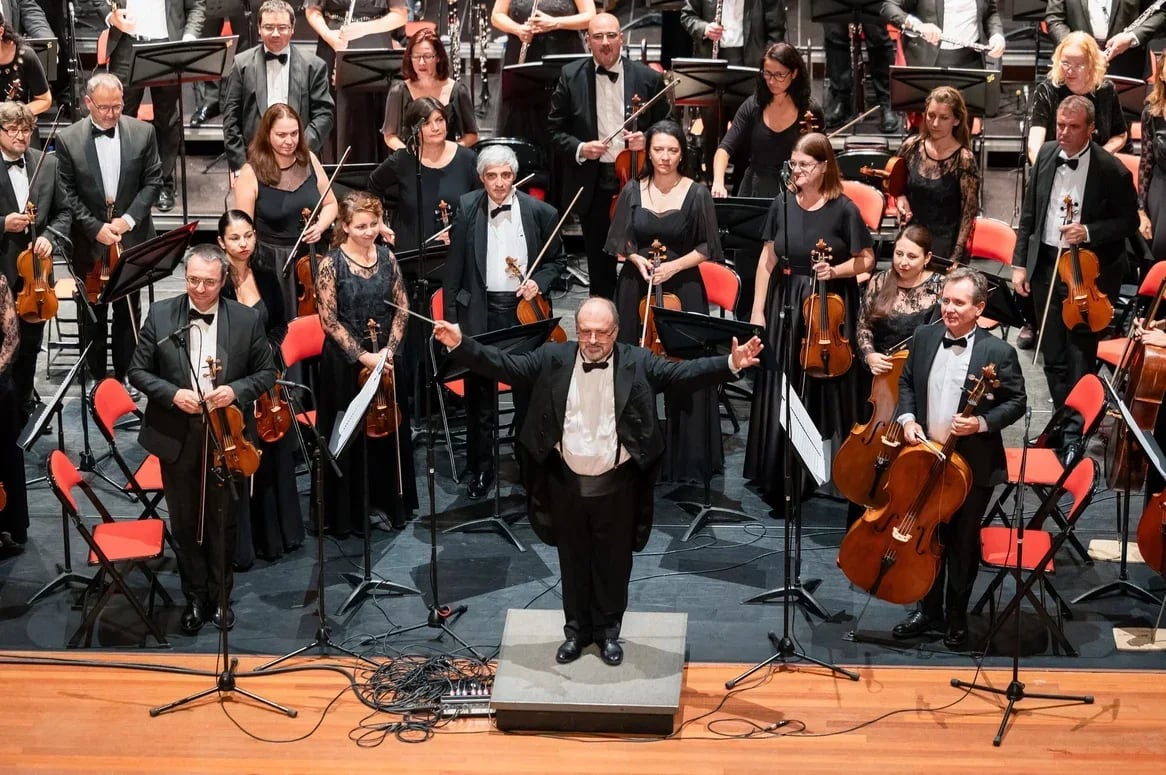 Concert photo: Sofia Philharmonic & Nayden Todorov visiting Terneuzen (05.10.2024)