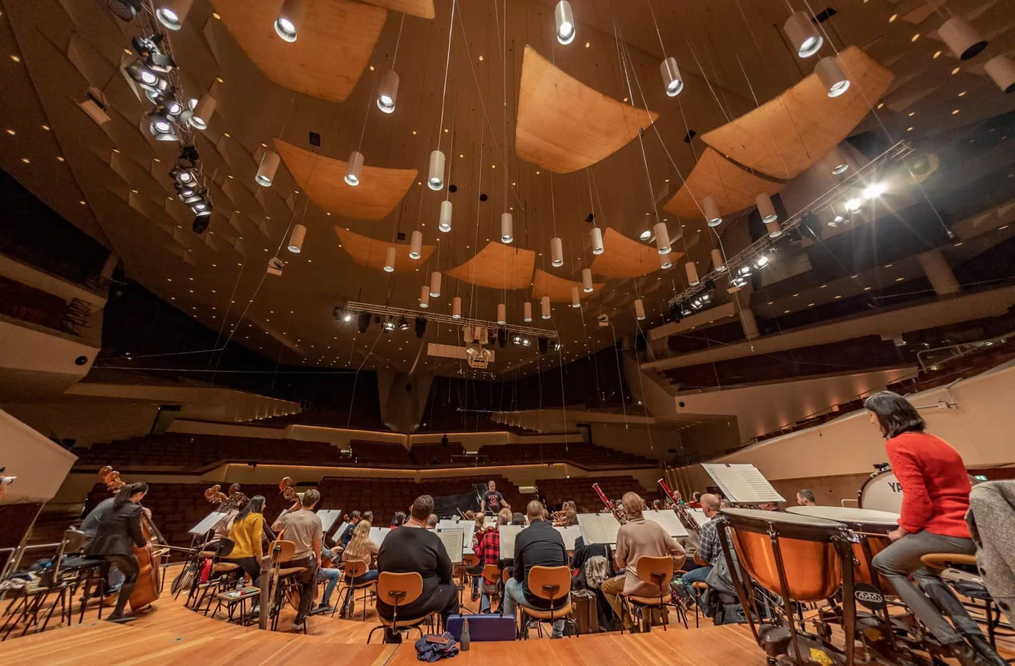 Concert photo: Sofia Philharmonic & Nayden Todorov visiting The Grand Hall at Berlin Philharmonic (12.12.2022)