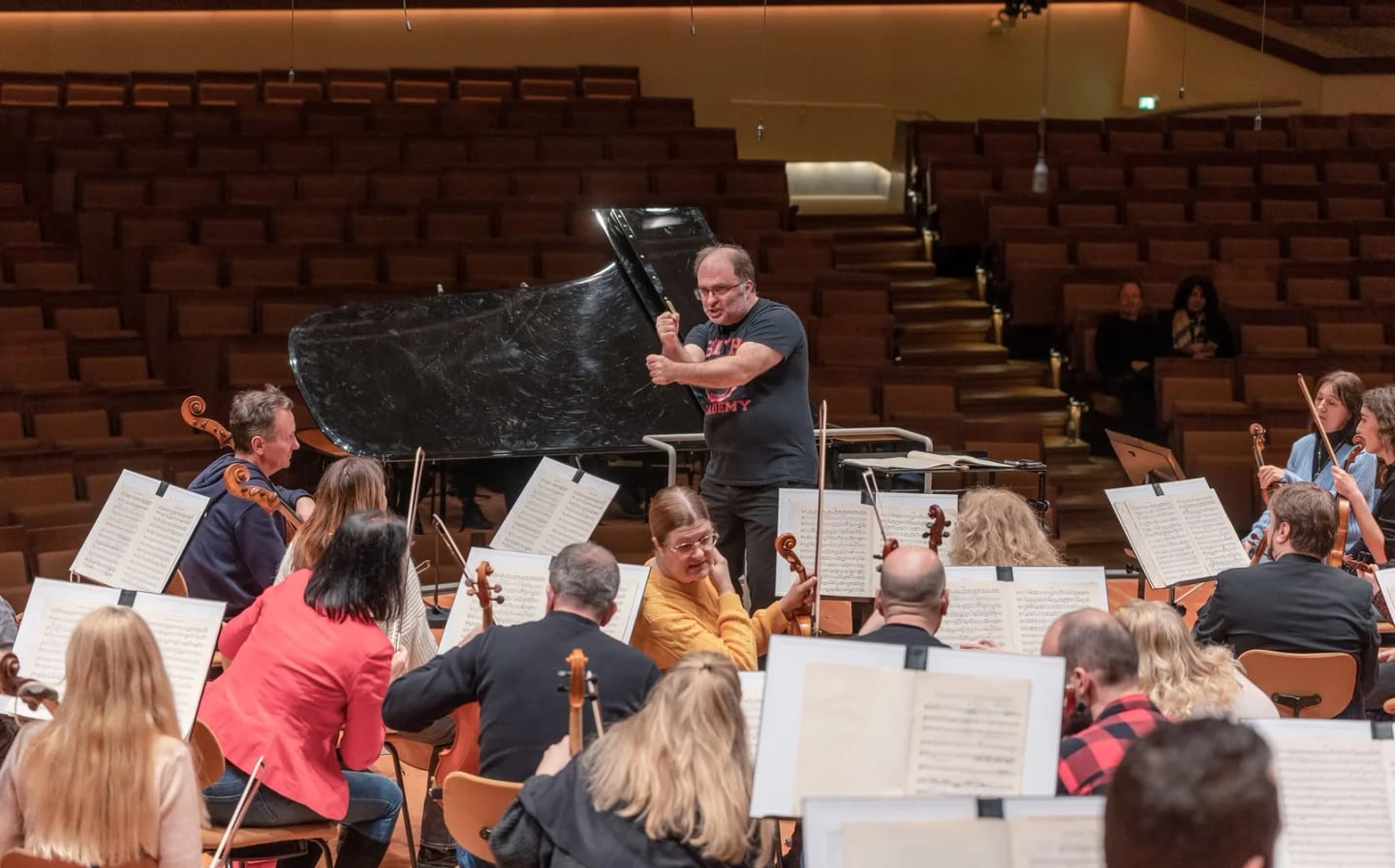 Concert photo: Sofia Philharmonic & Nayden Todorov visiting The Grand Hall at Berlin Philharmonic (12.12.2022)