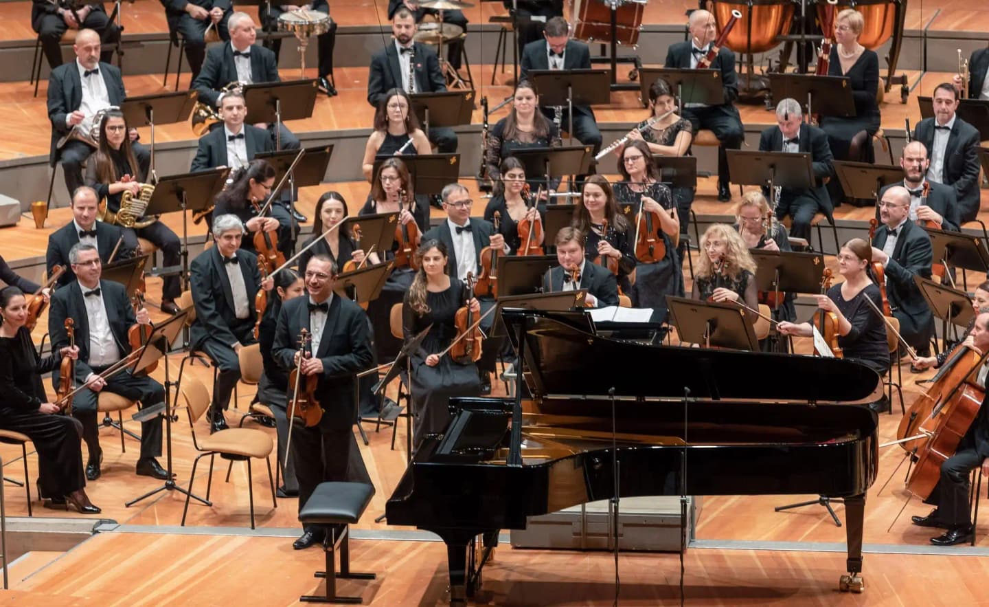 Concert photo: Sofia Philharmonic & Nayden Todorov visiting The Grand Hall at Berlin Philharmonic (12.12.2022)