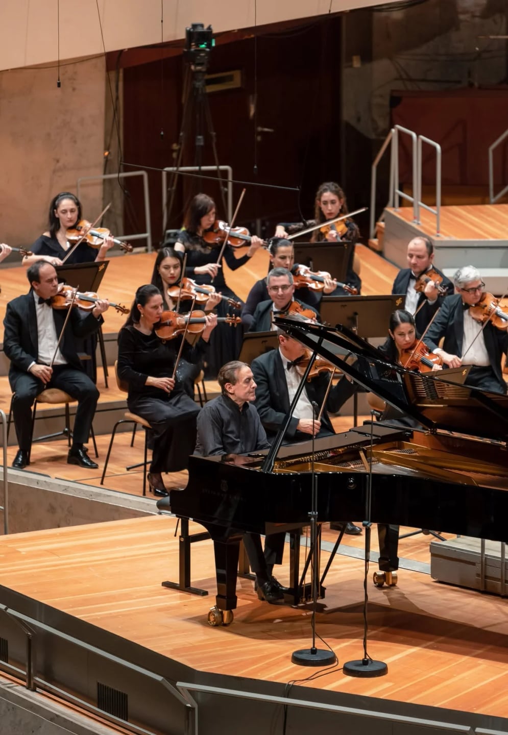 Concert photo: Sofia Philharmonic & Nayden Todorov visiting The Grand Hall at Berlin Philharmonic (12.12.2022)