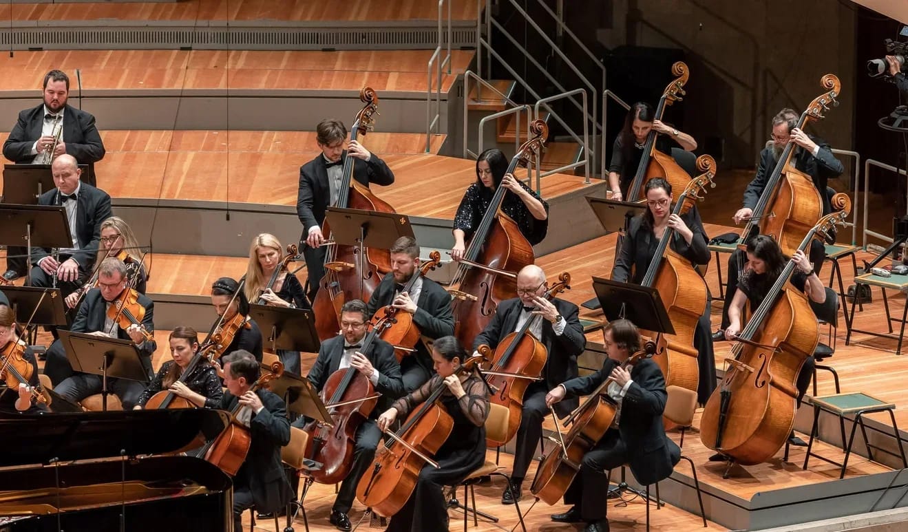 Concert photo: Sofia Philharmonic & Nayden Todorov visiting The Grand Hall at Berlin Philharmonic (12.12.2022)