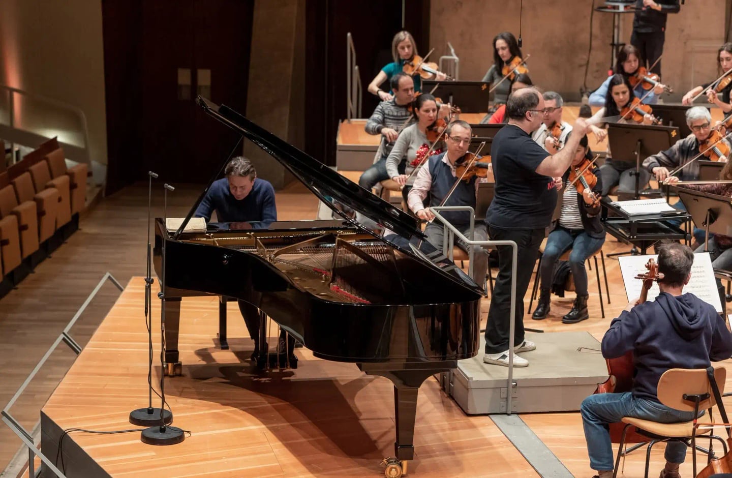 Concert photo: Sofia Philharmonic & Nayden Todorov visiting The Grand Hall at Berlin Philharmonic (12.12.2022)