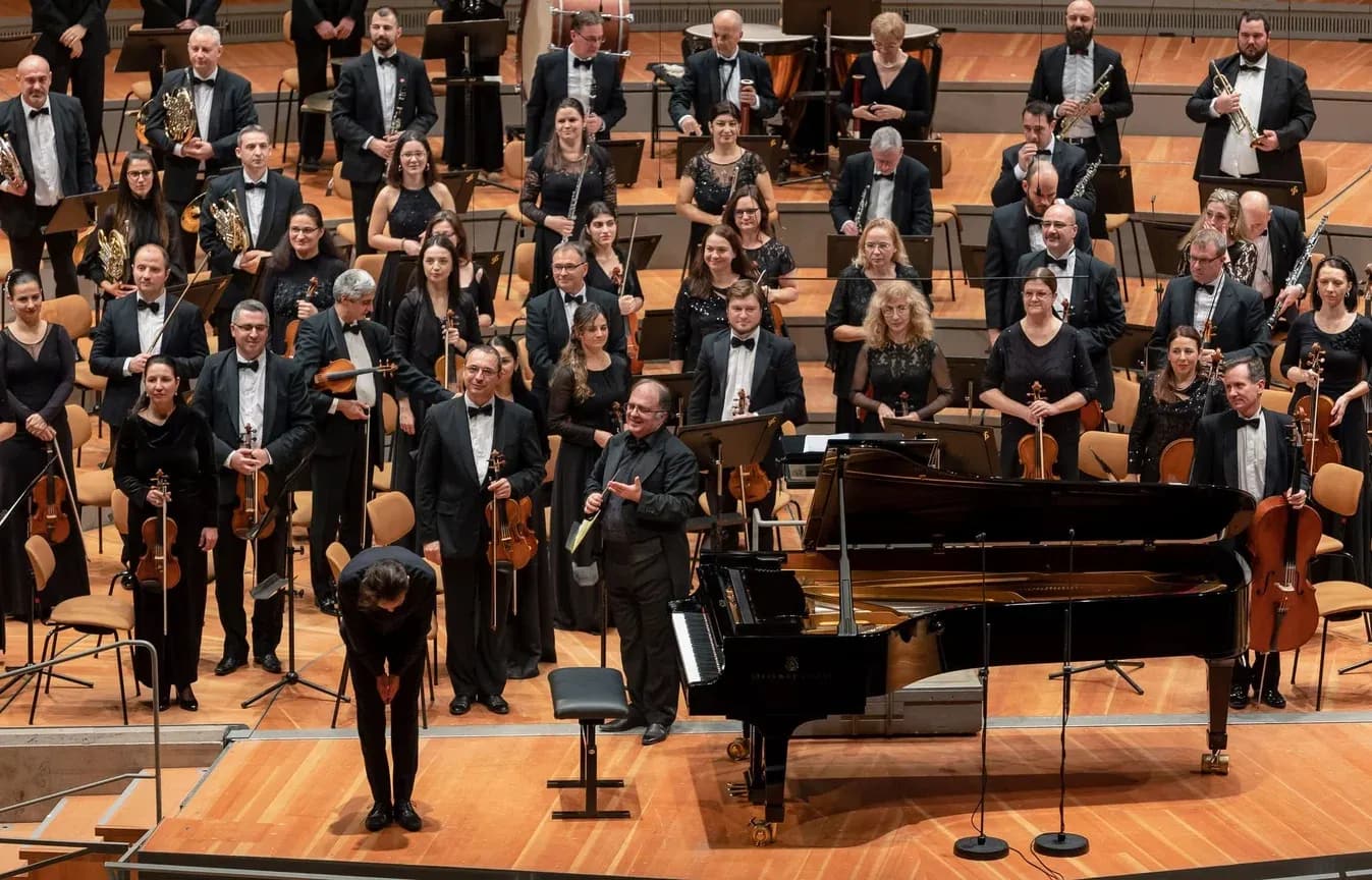 Concert photo: Sofia Philharmonic & Nayden Todorov visiting The Grand Hall at Berlin Philharmonic (12.12.2022)