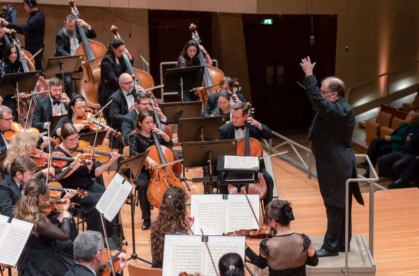 Concert photo: Sofia Philharmonic & Nayden Todorov visiting The Grand Hall at Berlin Philharmonic (12.12.2022)