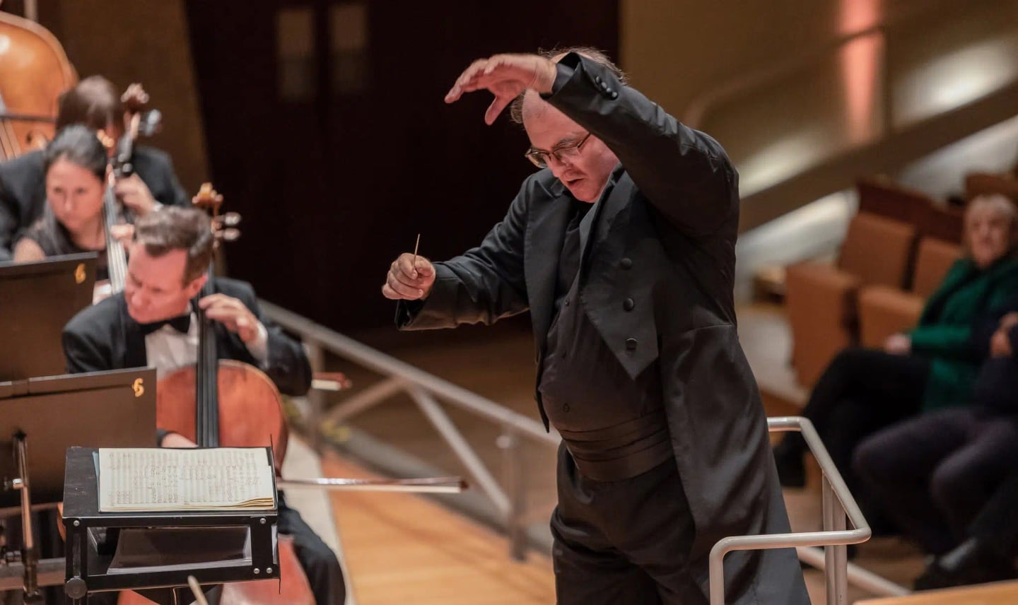 Concert photo: Sofia Philharmonic & Nayden Todorov visiting The Grand Hall at Berlin Philharmonic (12.12.2022)