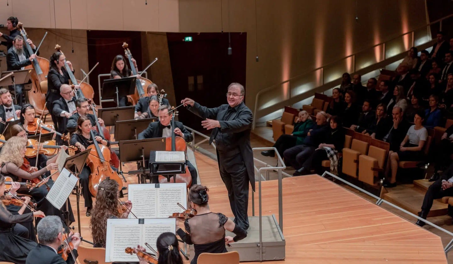 Concert photo: Sofia Philharmonic & Nayden Todorov visiting The Grand Hall at Berlin Philharmonic (12.12.2022)
