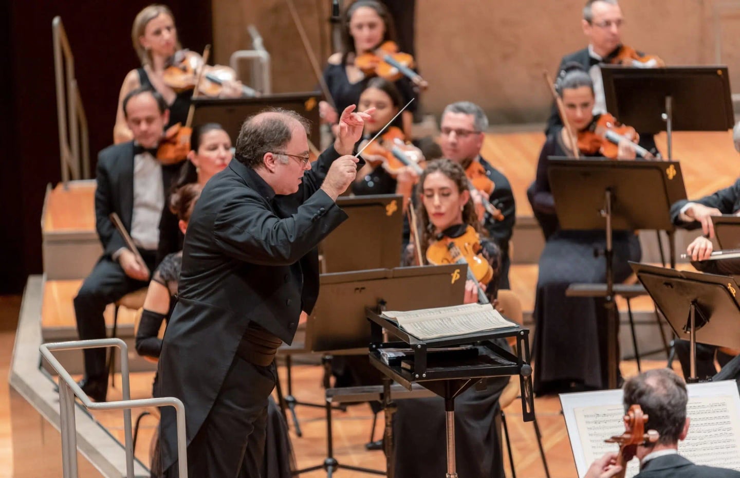 Concert photo: Sofia Philharmonic & Nayden Todorov visiting The Grand Hall at Berlin Philharmonic (12.12.2022)