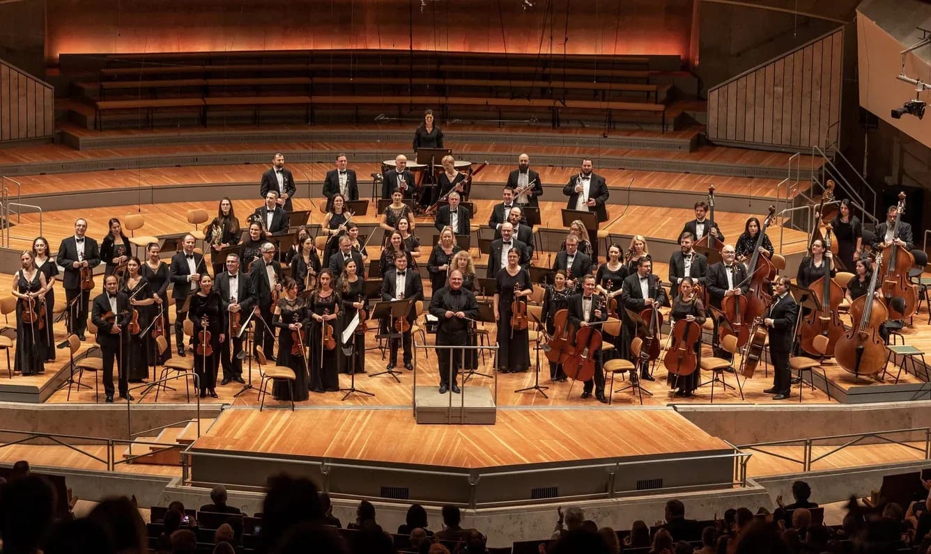 Concert photo: Sofia Philharmonic & Nayden Todorov visiting The Grand Hall at Berlin Philharmonic (12.12.2022)