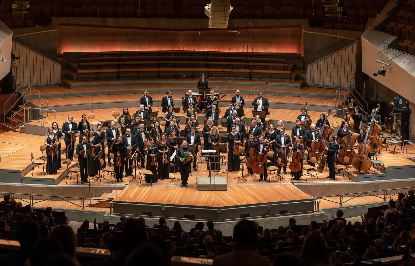 Concert photo: Sofia Philharmonic & Nayden Todorov visiting The Grand Hall at Berlin Philharmonic (12.12.2022)