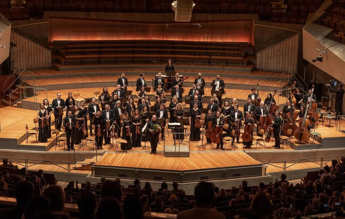 Concert photo: Sofia Philharmonic & Nayden Todorov visiting The Grand Hall at Berlin Philharmonic (12.12.2022)