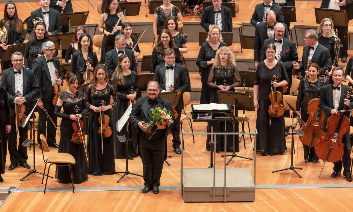 Concert photo: Sofia Philharmonic & Nayden Todorov visiting The Grand Hall at Berlin Philharmonic (12.12.2022)