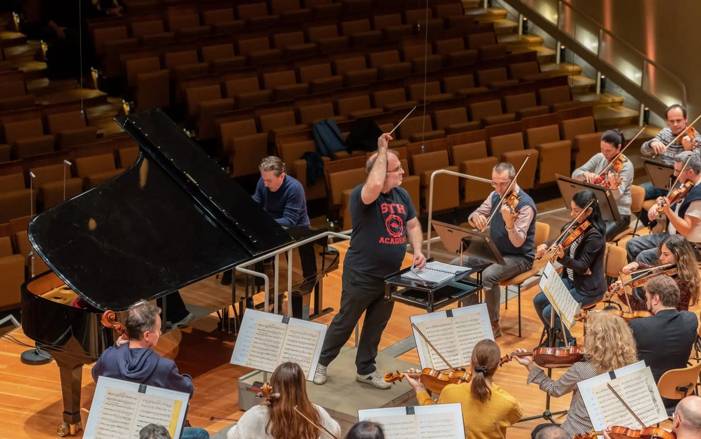 Concert photo: Sofia Philharmonic & Nayden Todorov visiting The Grand Hall at Berlin Philharmonic (12.12.2022)