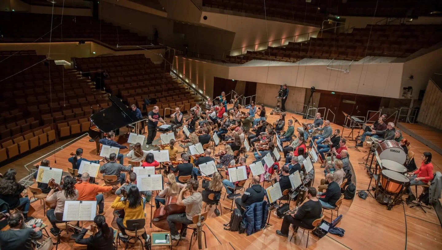 Concert photo: Sofia Philharmonic & Nayden Todorov visiting The Grand Hall at Berlin Philharmonic (12.12.2022)