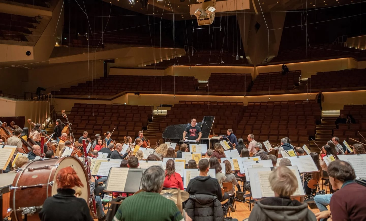 Concert photo: Sofia Philharmonic & Nayden Todorov visiting The Grand Hall at Berlin Philharmonic (12.12.2022)