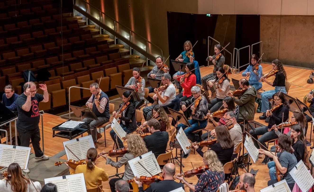 Concert photo: Sofia Philharmonic & Nayden Todorov visiting The Grand Hall at Berlin Philharmonic (12.12.2022)