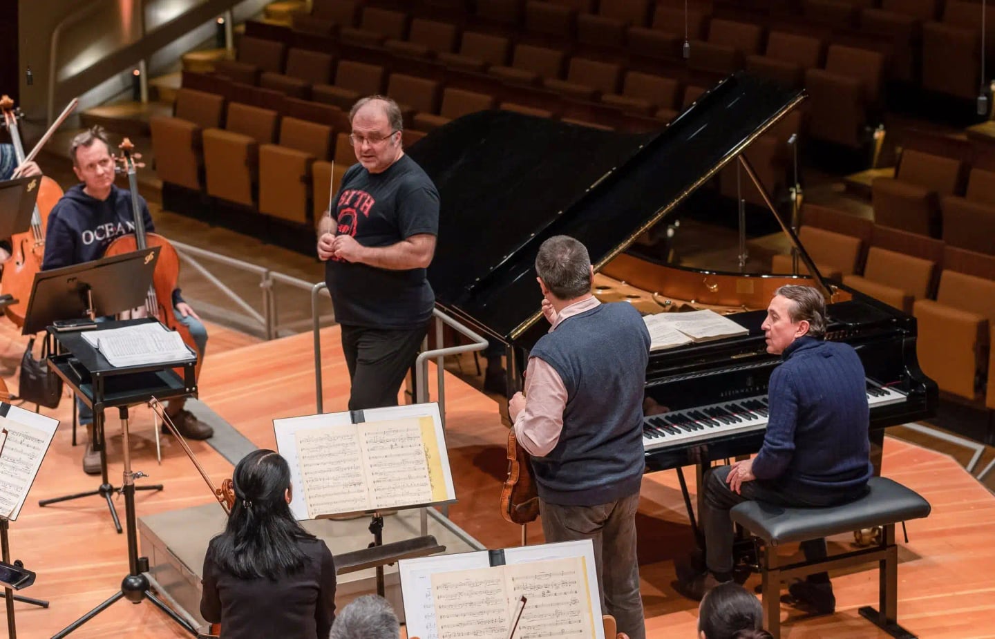 Concert photo: Sofia Philharmonic & Nayden Todorov visiting The Grand Hall at Berlin Philharmonic (12.12.2022)