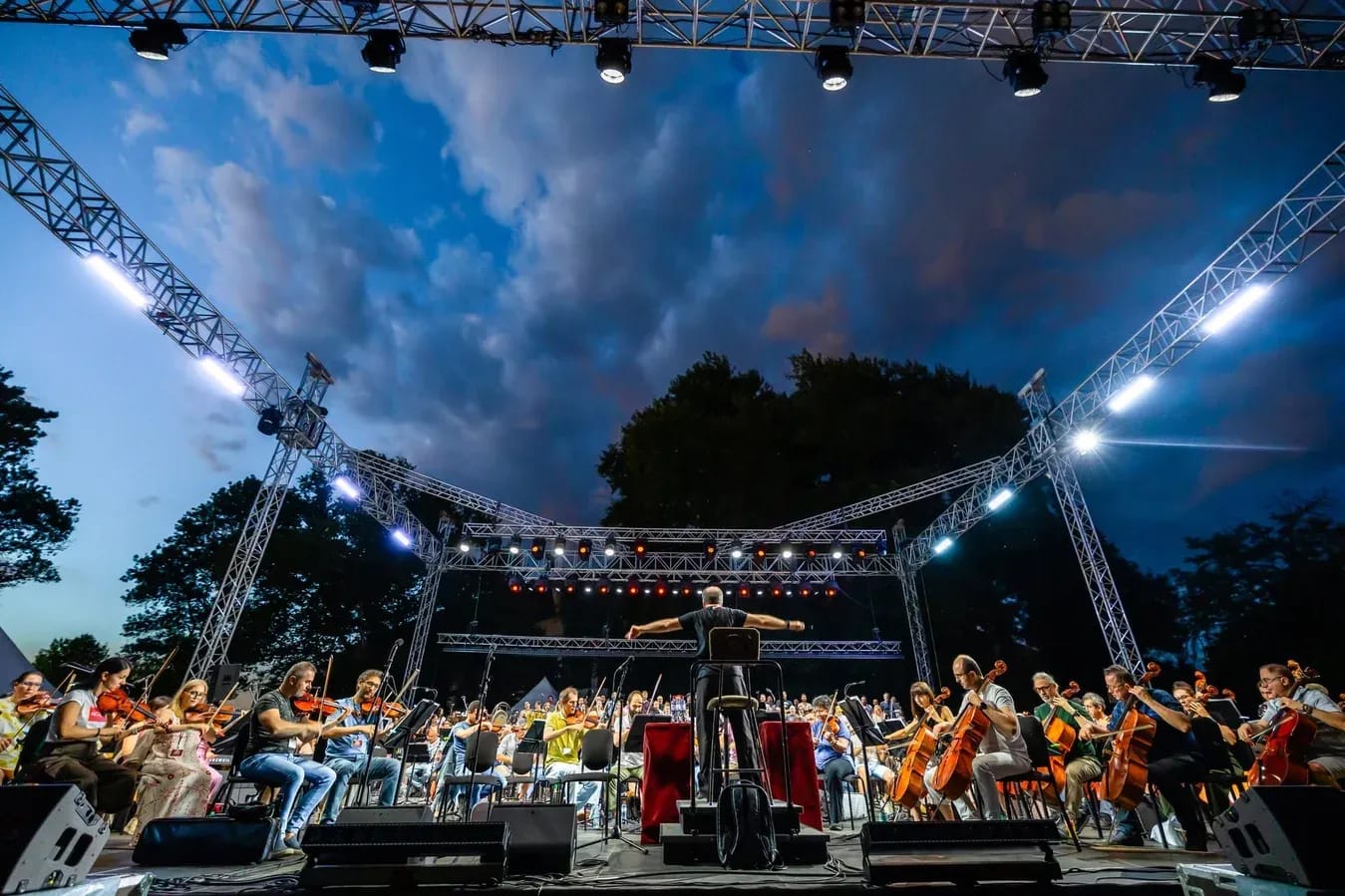 Снимка от концерт: Carmina Burana с Найден Тодоров в Скопие (20.06.2026)