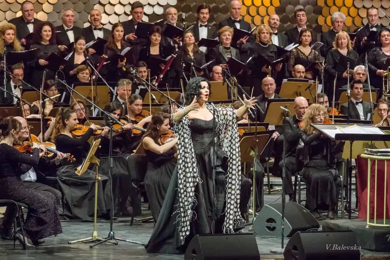 Concert photo: Angela Gheorghiu, Nayden Todorov & Sofia Philharmonic (25.02.2019)