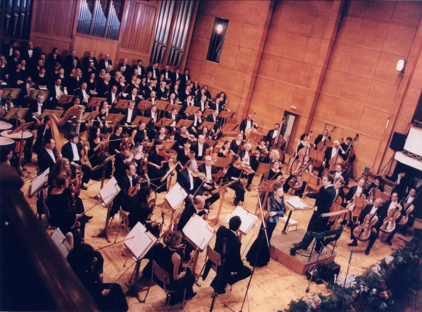 Concert photo: Christmas Concert of Sofia Philharmonic under the baton of Nayden Todorov (26.12.2003)