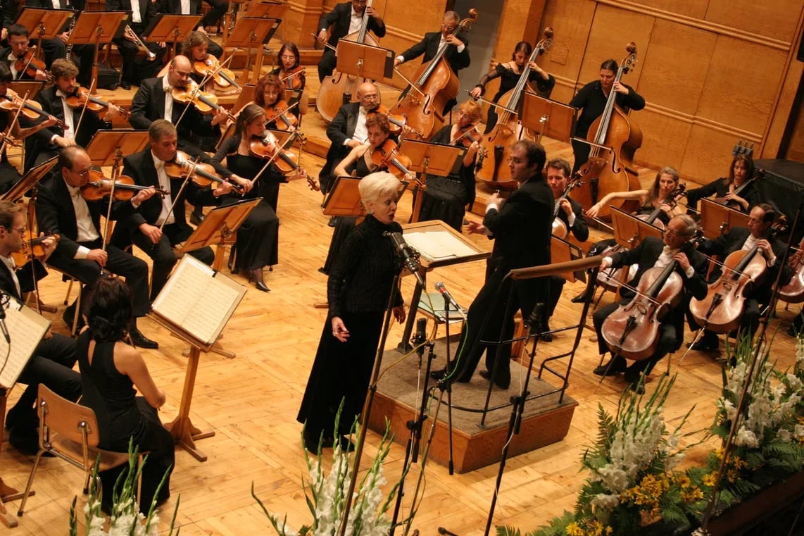 Concert photo: Raina Kabaivanska’s Masterclass – Gala Concert under the baton of Nayden Todorov (28.09.2006)