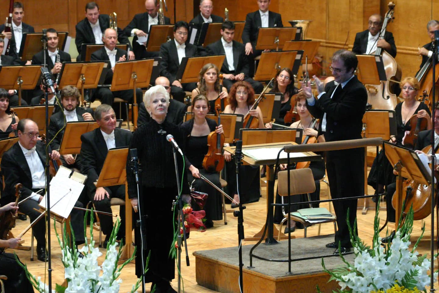 Concert photo: Raina Kabaivanska’s Masterclass – Gala Concert under the baton of Nayden Todorov (28.09.2006)