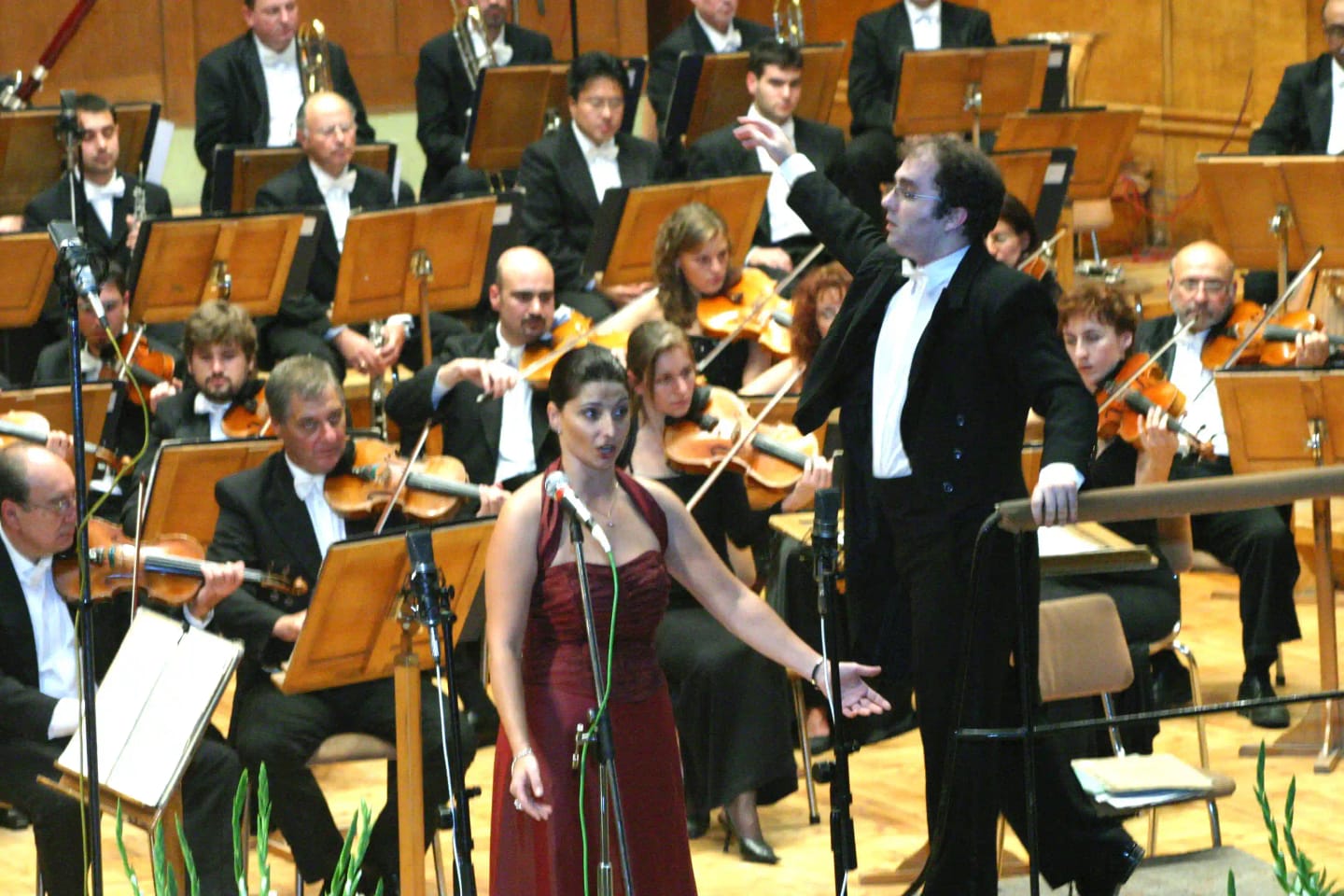 Concert photo: Raina Kabaivanska’s Masterclass – Gala Concert under the baton of Nayden Todorov (28.09.2006)