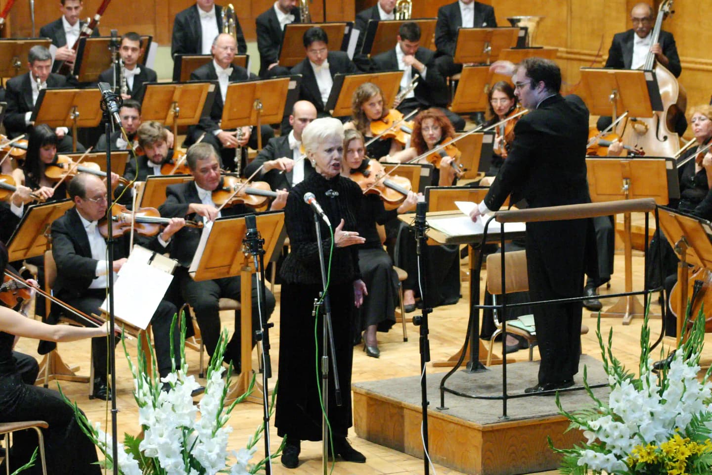 Concert photo: Raina Kabaivanska’s Masterclass – Gala Concert under the baton of Nayden Todorov (28.09.2006)