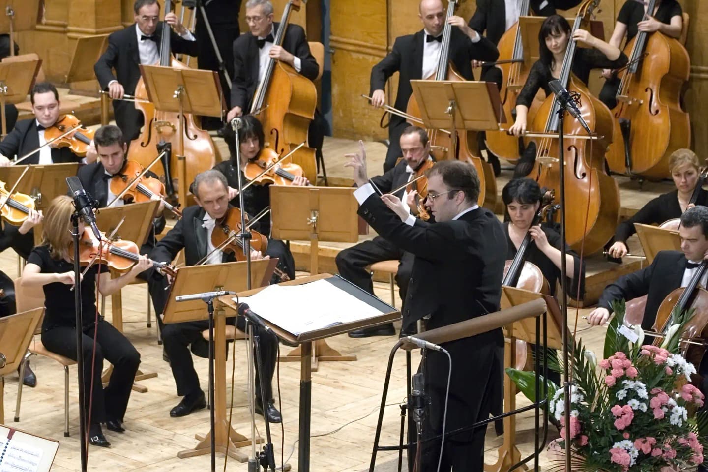 Concert photo: Concert of the Symphony Orchestra of BNR with Nayden Todorov (02.11.2007)