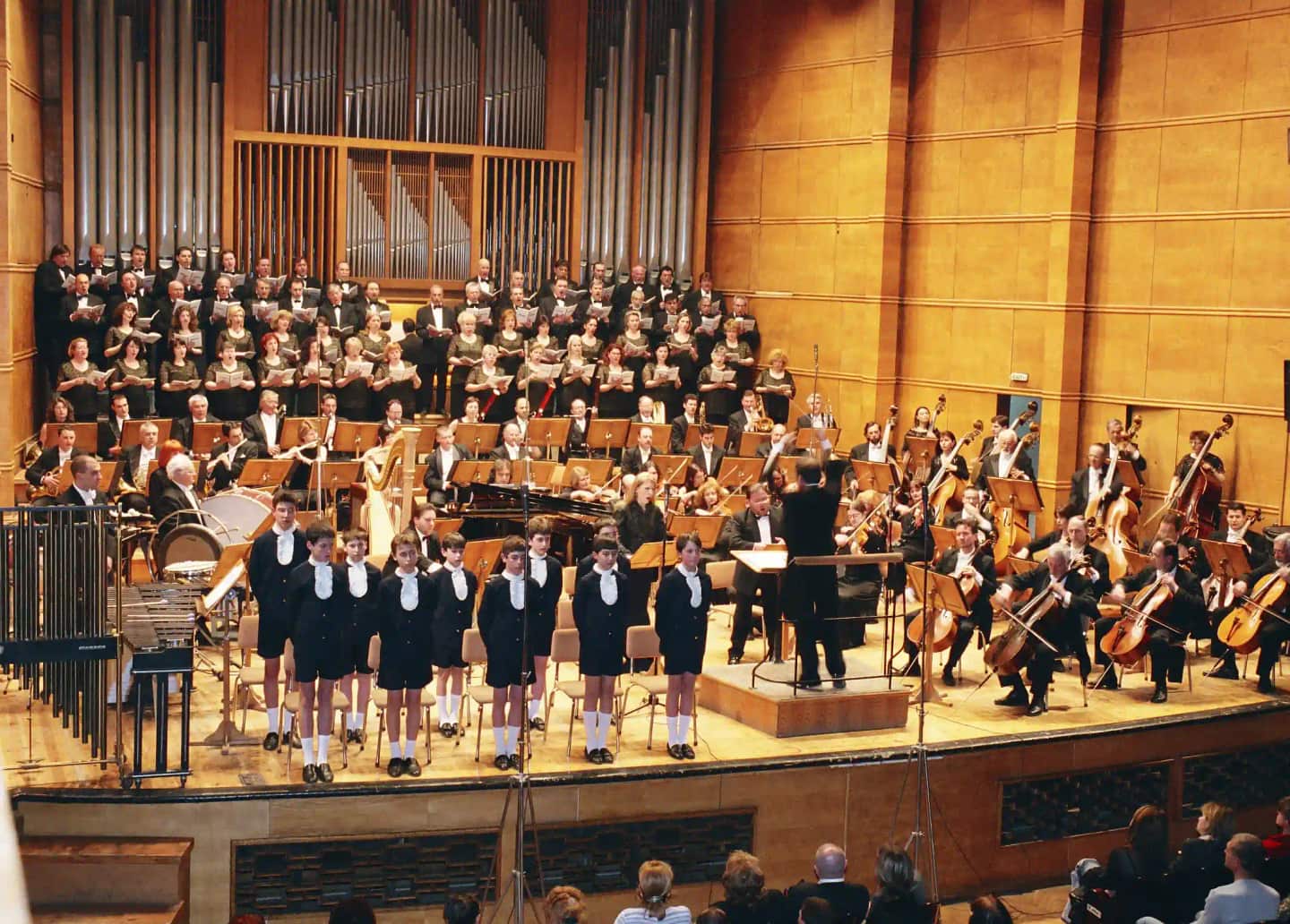 Concert photo: Symphony Concert with the music of Webber, Chuchkov & Gershwin under the baton of Nayden Todorov (24.03.2005)