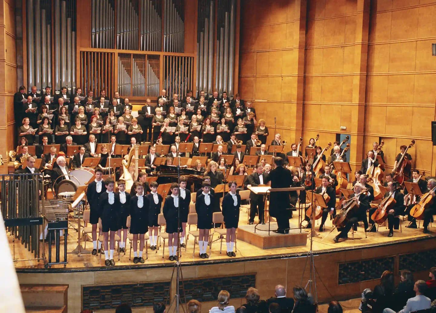 Concert photo: Symphony Concert with the music of Webber, Chuchkov & Gershwin under the baton of Nayden Todorov (24.03.2005)